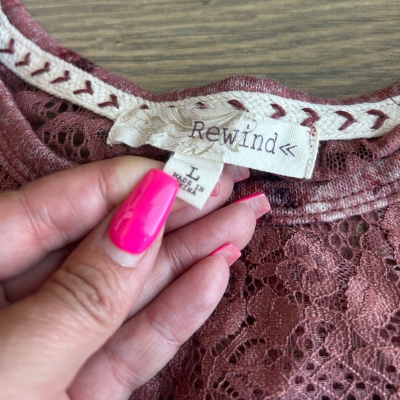 Rewind Floral Lace Trimmed Women's Sweater - Picture 3 of 7